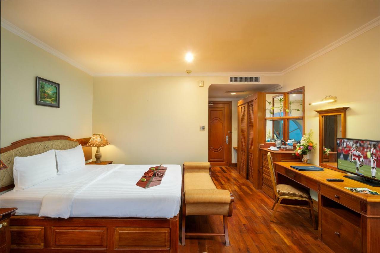 Dragon Royal Angkor Hotel Siem Reap Exterior photo
